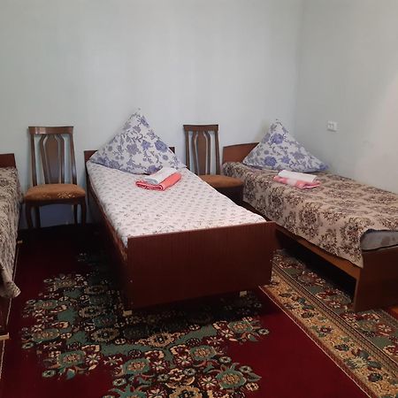 Guest House Lola Kochkor 외부 사진